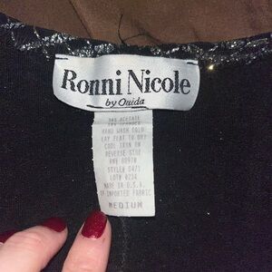 Ronni Nicole Black and Silver Patterned Short Sleeve Top